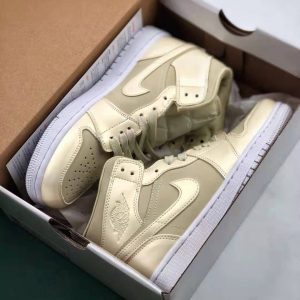 AIR JORDAN 1 MID SE W METALLIC GOLD GRAIN & WHITE